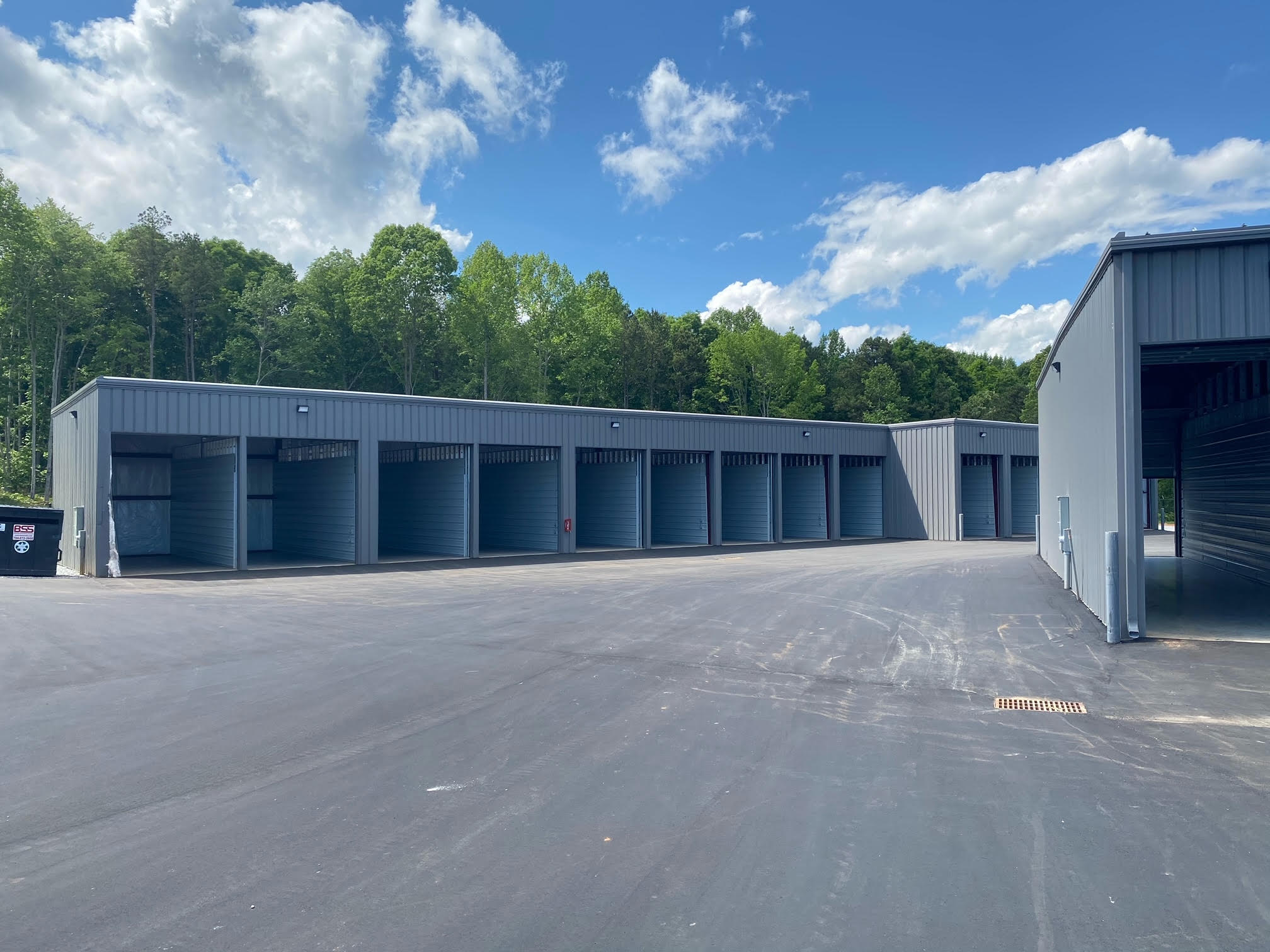 Large boat stalls with wide drives in Mooresville, NC